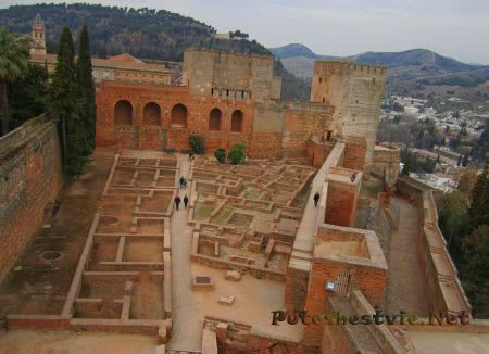 Замок-крепость Алькасаба Замок-крепость Алькасаба