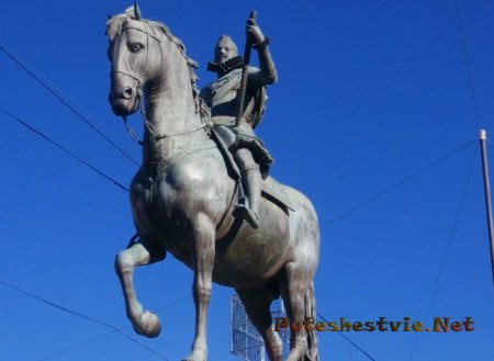 Статуя короля Филиппа Третьего