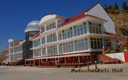 Отель «Белый Грифон» Отель «Белый Грифон»