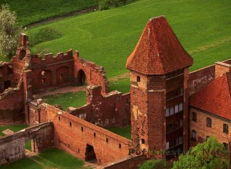 Замок Мальборк в Польше