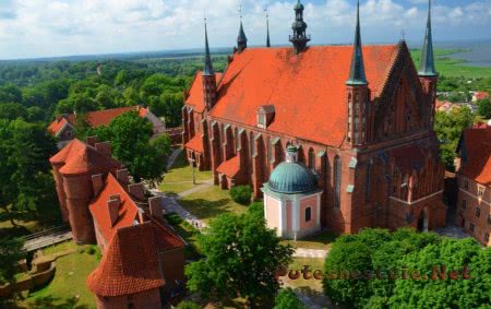 Замок Мальборк в Польше