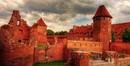 Замок Мальборк в Польше