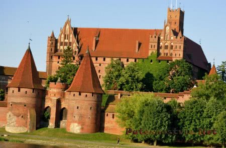 Замок Мальборк в Польше