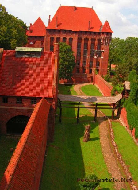Замок Мальборк в Польше
