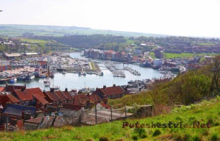 Город Уитби (Whitby) в Англии Город Уитби (Whitby) в Англии