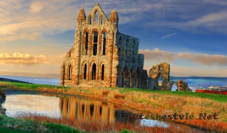 Город Уитби (Whitby) в Англии Город Уитби (Whitby) в Англии