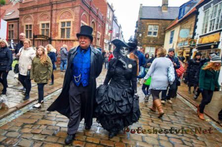 Город Уитби (Whitby) в Англии Город Уитби (Whitby) в Англии