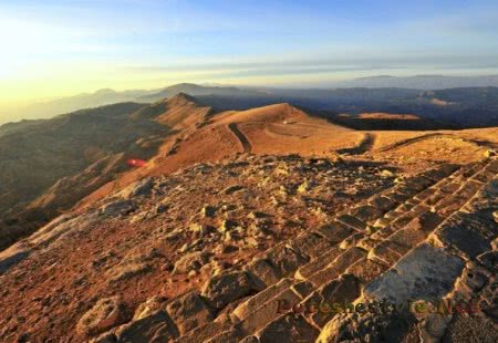 Экскурсия на гору Немрут-Даг Экскурсия на гору Немрут-Даг