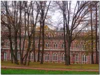 Средний дворец или Оперный дом