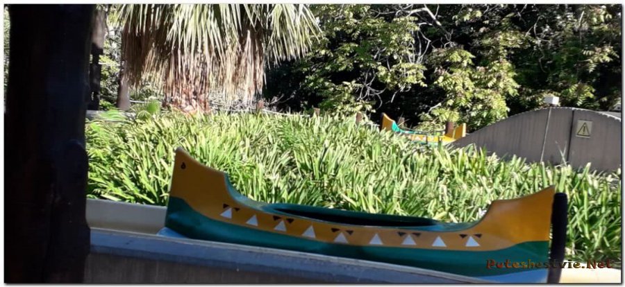 Аттракцион «Canoes»