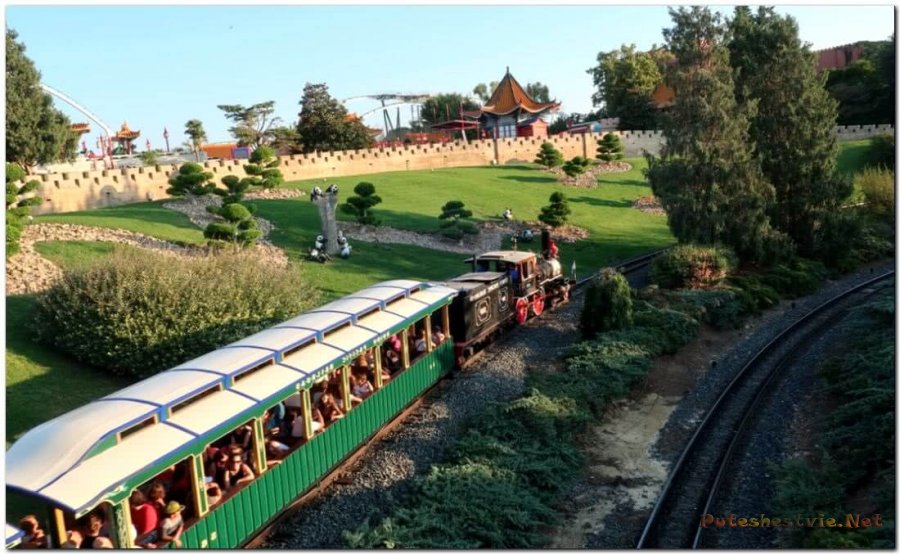 Аттракцион «Sesamoaventura Station»