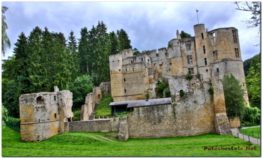 Замок Бофор