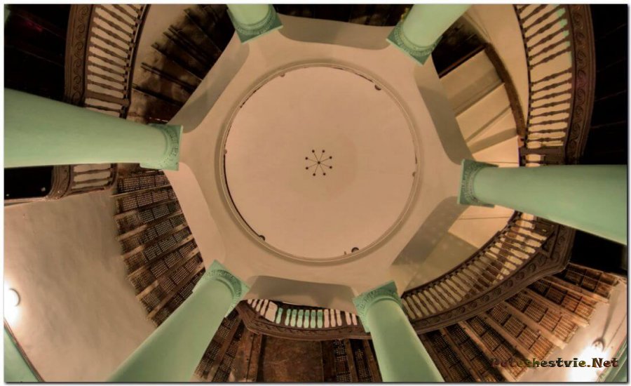 Ротонда на улице Гороховой Ротонда на улице Гороховой