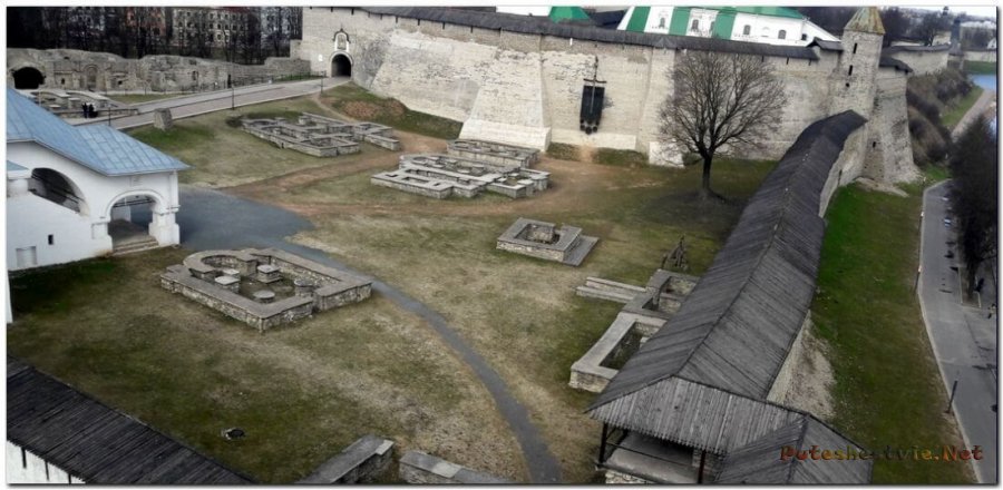 Довмонтов город