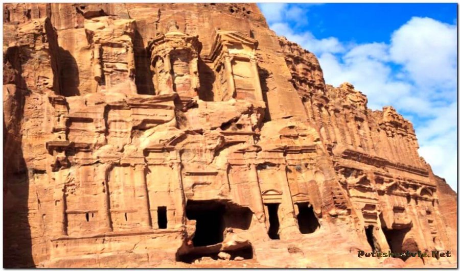 Коринфская гробница