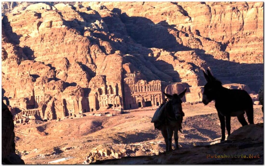 Древний город Петра в Иордании