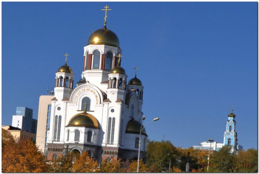 Храм-Памятник во имя Всех святых, в земле Российской просиявших