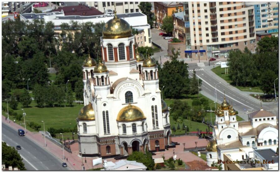 Храм-Памятник во имя Всех святых, в земле Российской просиявших