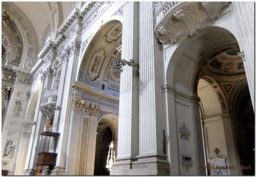 Собор Святого Петра (Cattedrale di San Pietro) Собор Святого Петра (Cattedrale di San Pietro)