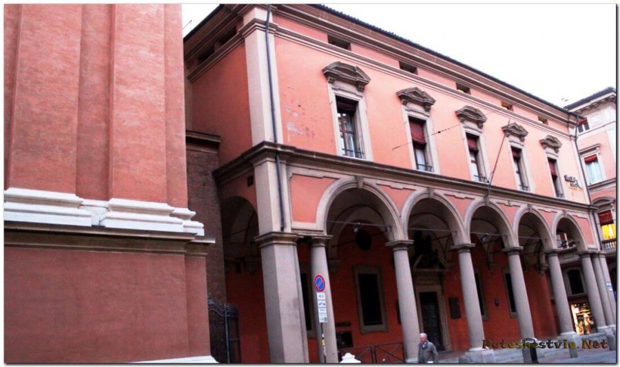 Собор Святого Петра (Cattedrale di San Pietro) Собор Святого Петра (Cattedrale di San Pietro)