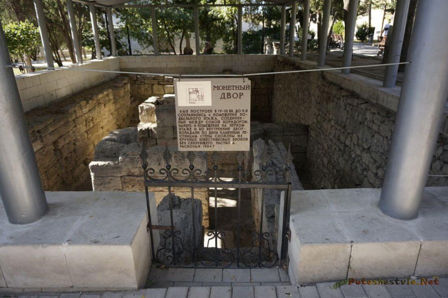 Развалины древнего Херсонеса