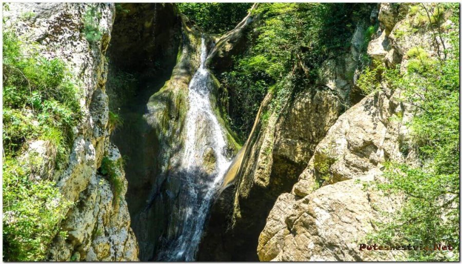 Агурские водопады в Сочи Агурские водопады в Сочи