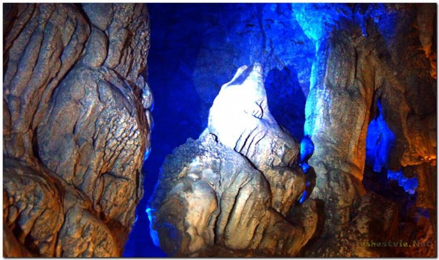 Азишская пещера в Адыгее