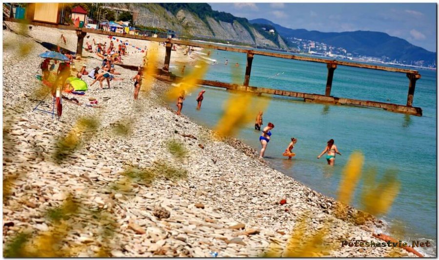 Пляж пансионата «Маяк» Пляж пансионата «Маяк»