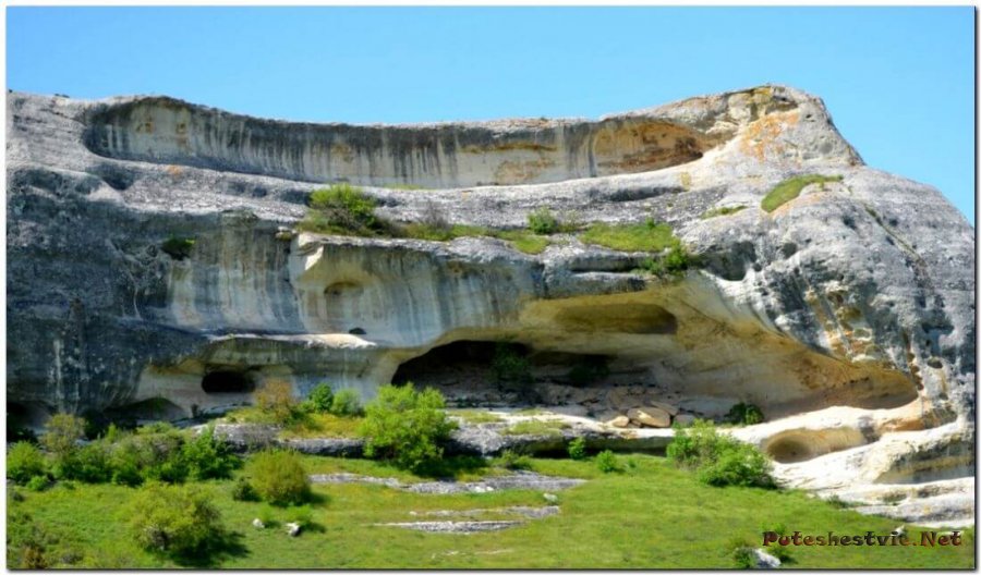 Пещерный город Эски-Кермен в Крыму
