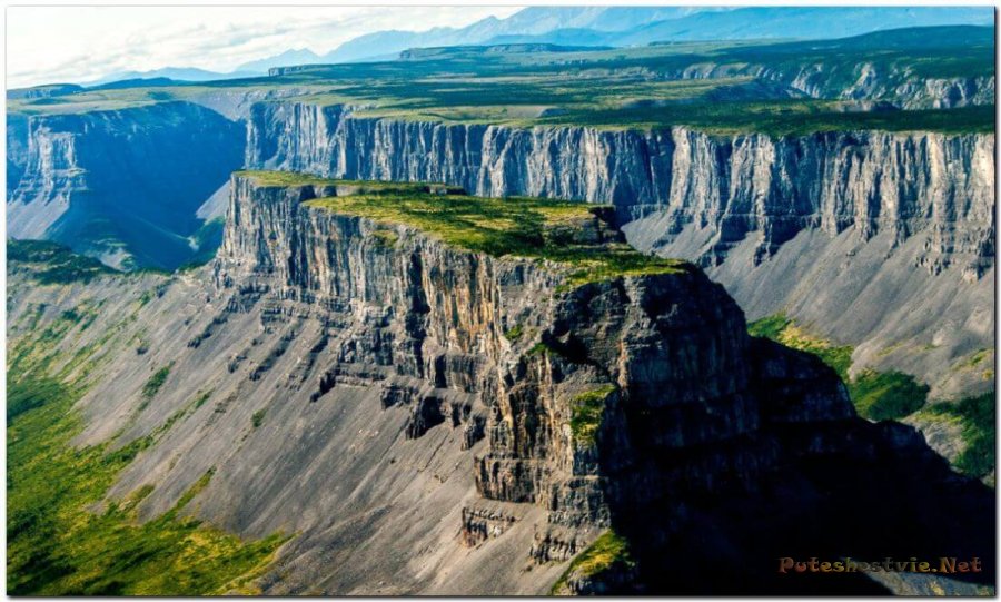Долина безголовых в Канаде Долина безголовых в Канаде