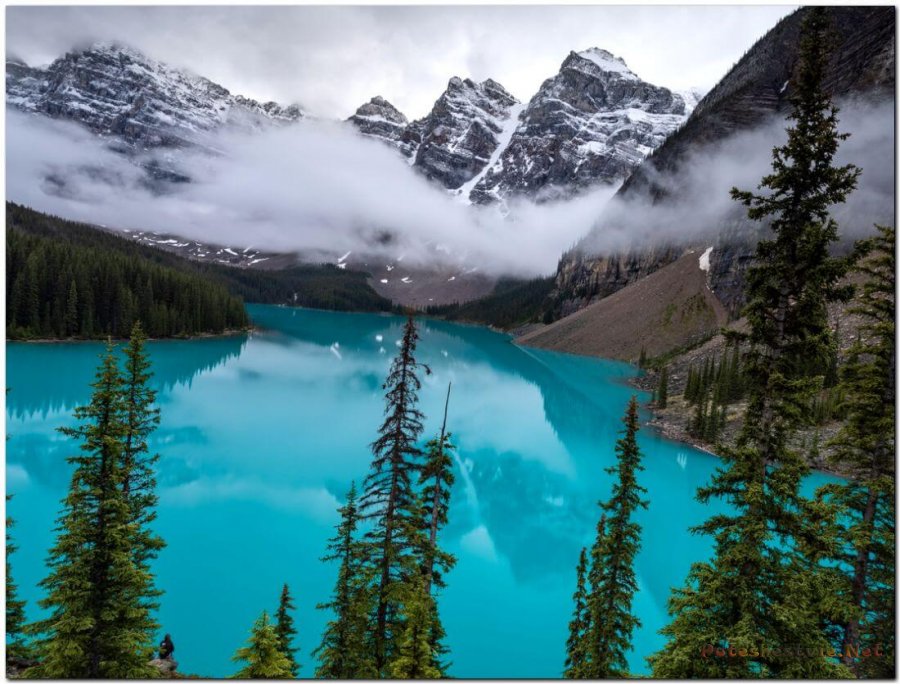 Озеро Морейн в Канаде Озеро Морейн в Канаде