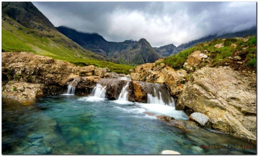 Бассейны феи (The Fairy Pools)