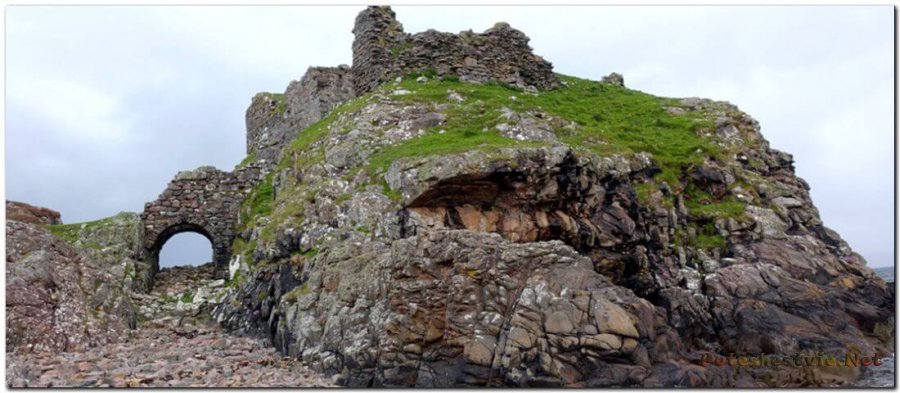 Замок Данскейт (Dunscaith Castle)